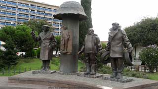 Памятник Г.Данелия